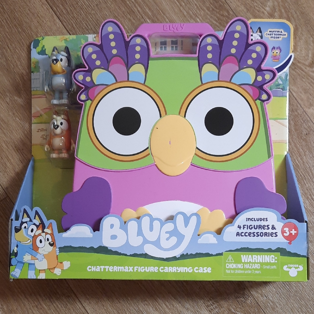 Bluey Chattermax Figure Carrying Case 4 Figures Muffin, Chattermax, Bingo, Bluey